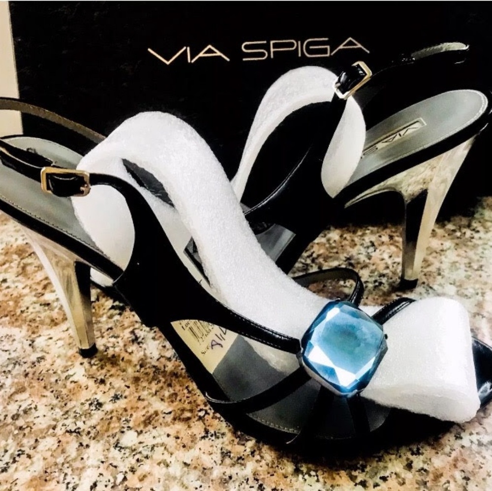 Via Spiga New 8.5 sexy black heels jeweled